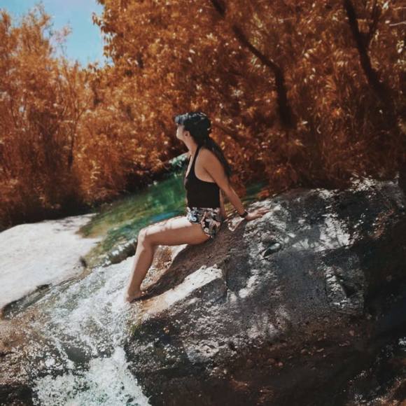 Meet your Posher, Kara - Picture 1 of 1